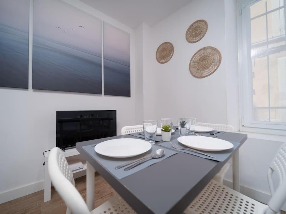 Appartement Tout Equipe Au Coeur Du Panier Vieux Port Marsella Exterior foto
